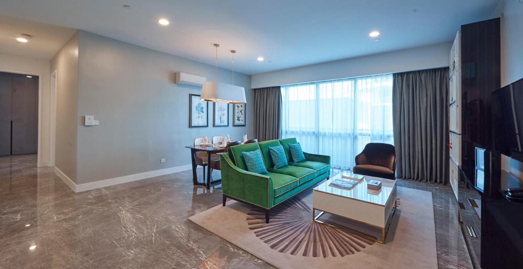 The Face Style Hotel Kuala Lumpur Bagian luar foto A living room in a typical apartment
