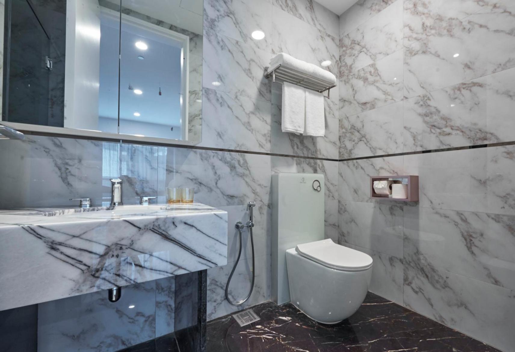 The Face Style Hotel Kuala Lumpur Bagian luar foto Bathroom