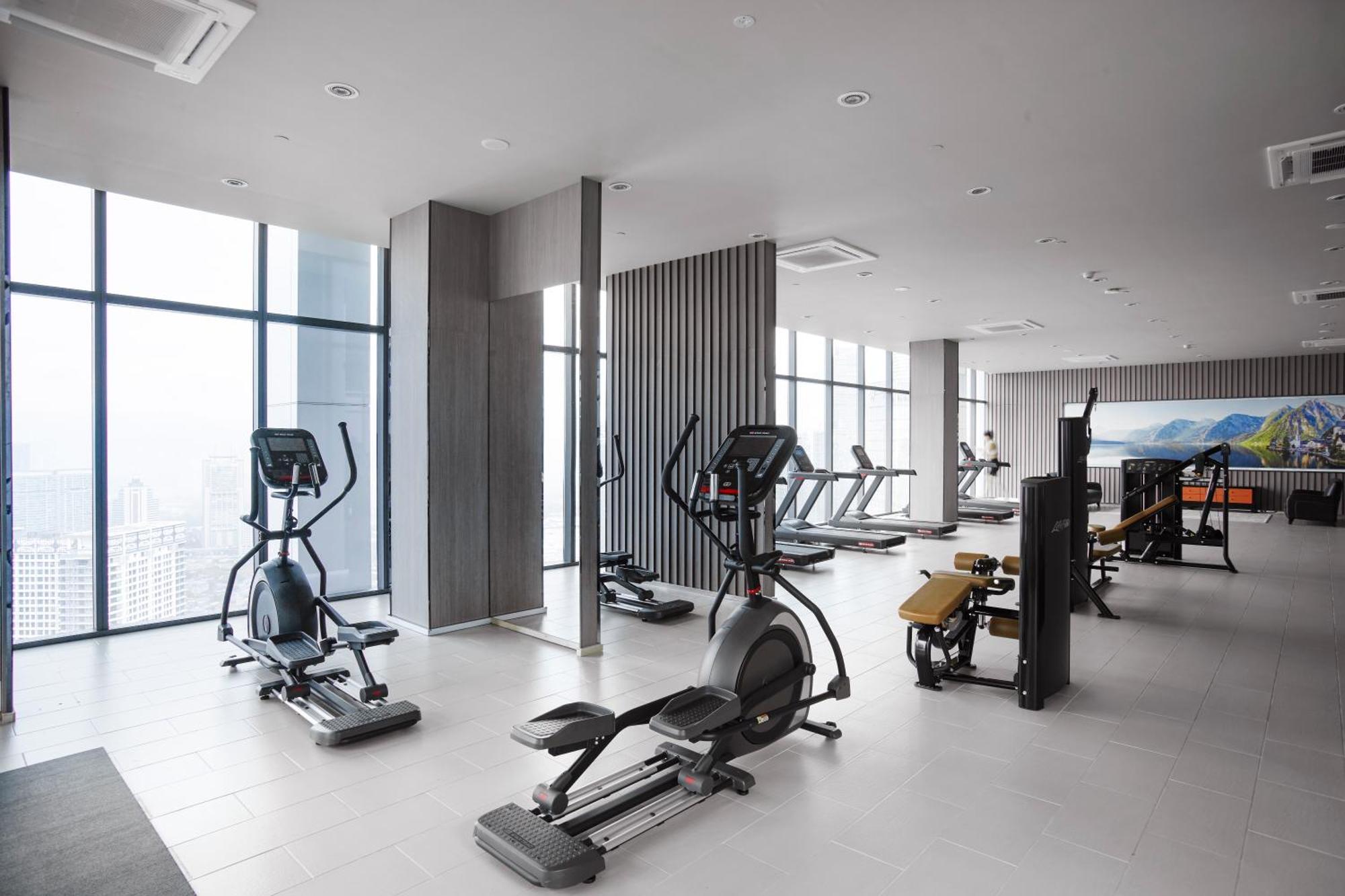 The Face Style Hotel Kuala Lumpur Bagian luar foto A gym in a condominium