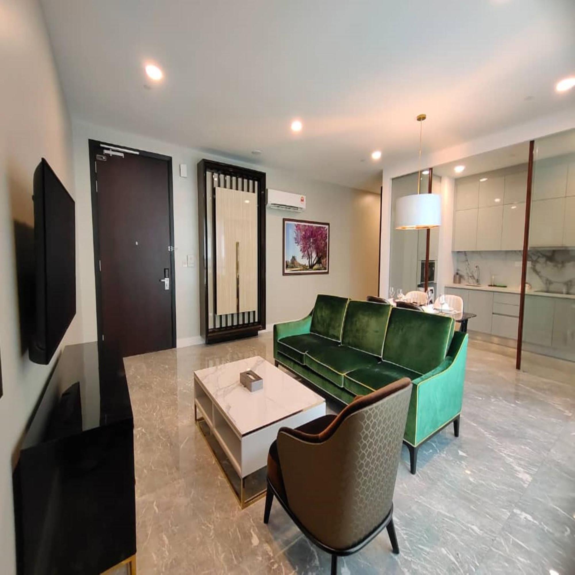 The Face Style Hotel Kuala Lumpur Bagian luar foto A living room in a serviced apartment in Singapore